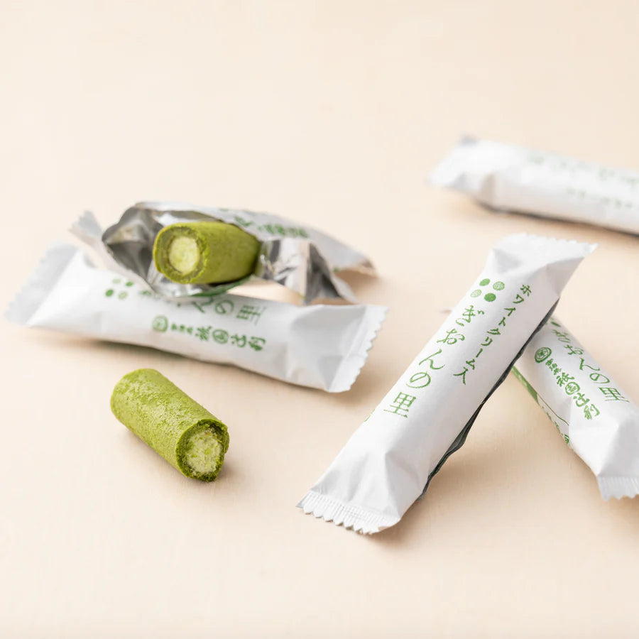 Gion-no-Sato White Cream Sandwich Matcha Cookies with crispy texture and sweet white cream, showing bright green matcha, allergens: wheat, egg, dairy.