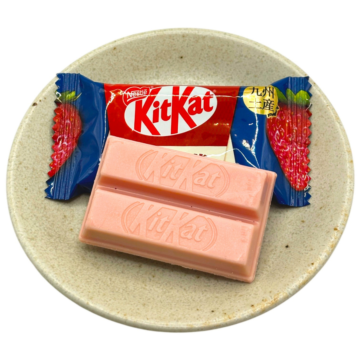 Nestle Japanese KitKat Wafer Chocolate: Amaou Strawberry (Fukuoka)