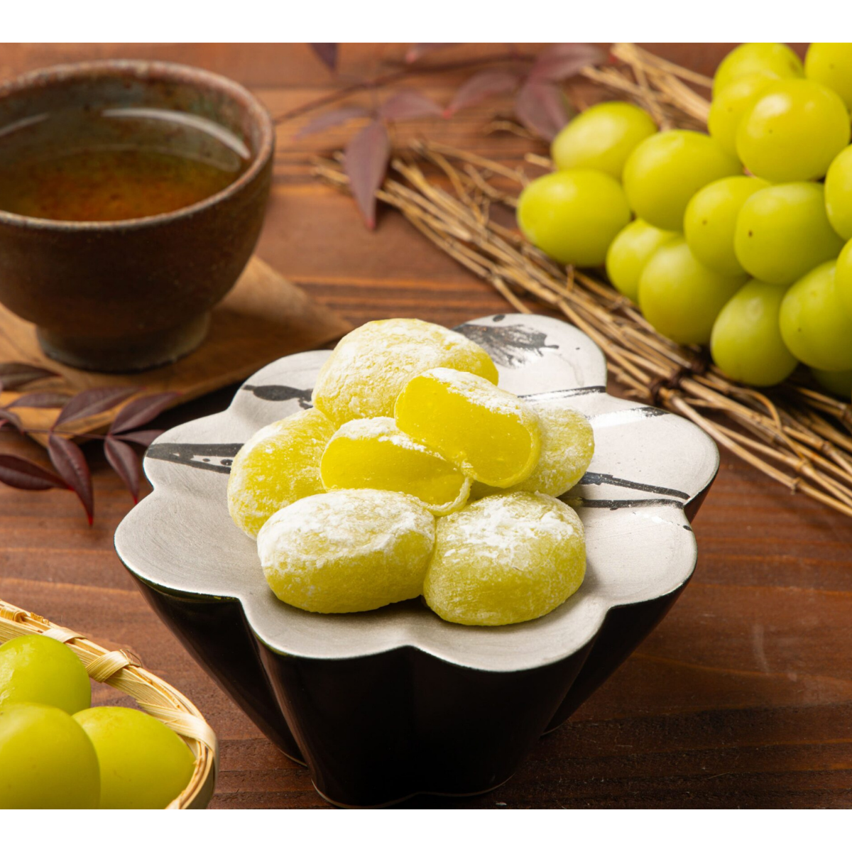Premium Japanese Shine Muscat grape mochi, soft daifuku rice cakes with juicy grape filling and delicate chewy texture